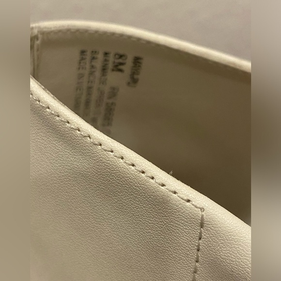 Booties used but it great condition - Picture 2 of 8